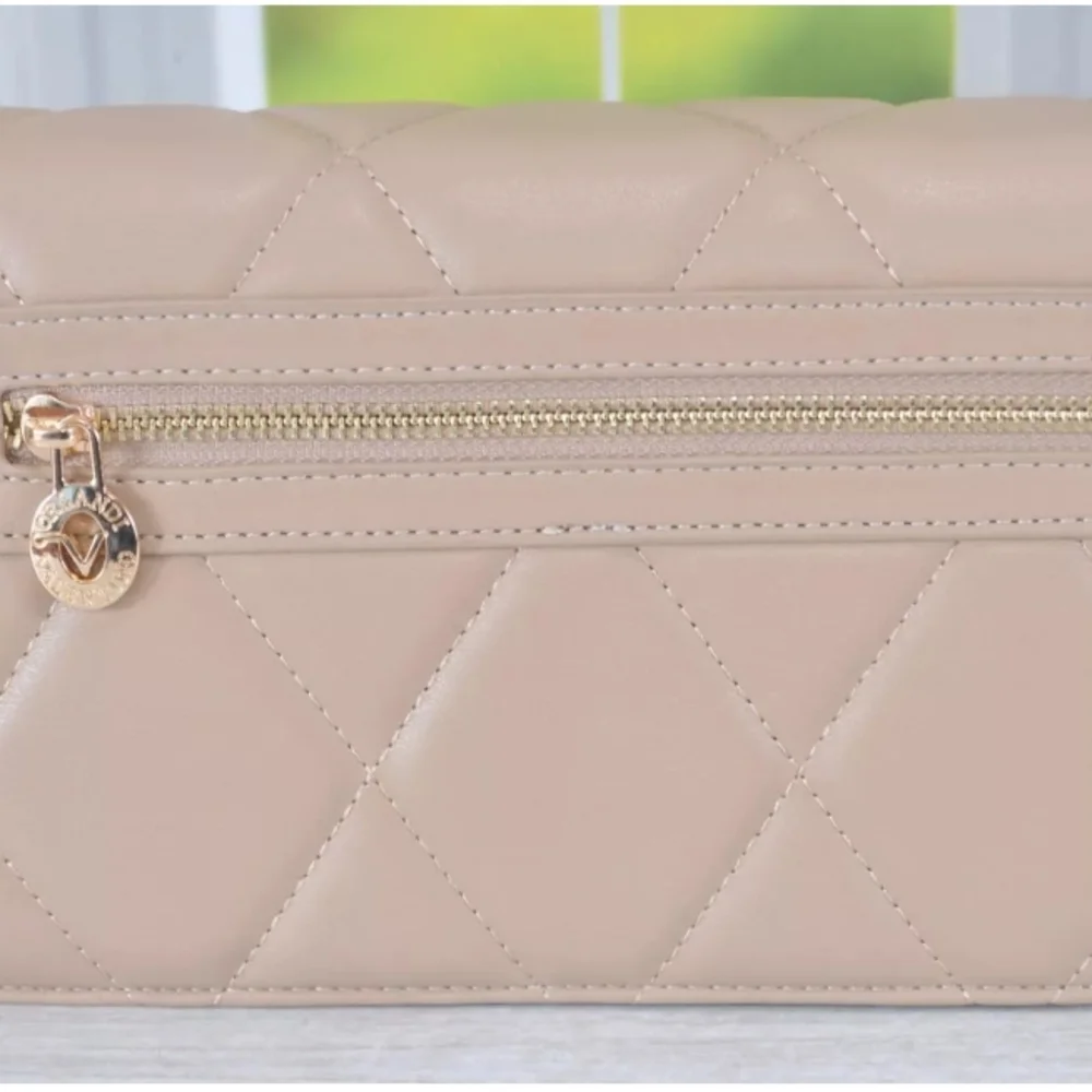 Valentino Handbag in Cream - Picture 4 of 9